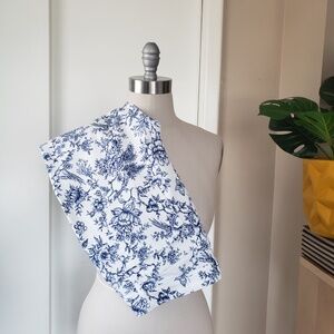 Talbots Tapestry Inspired Slim Ankle Jeans Size 10!